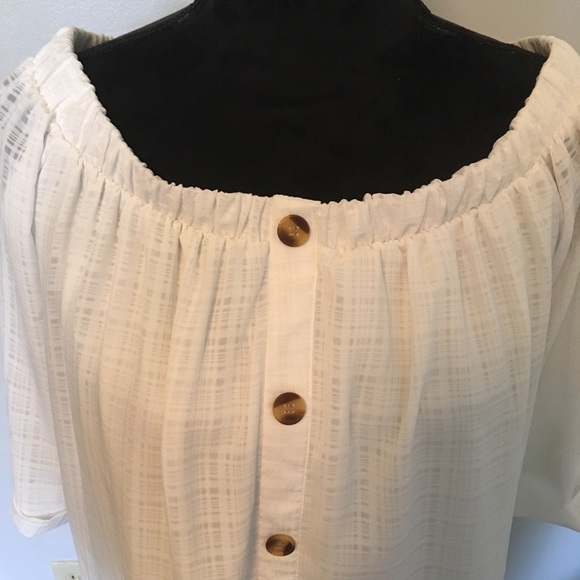 Ophelia Roe off the shoulder 3/4 sleeve white top - Picture 4 of 9